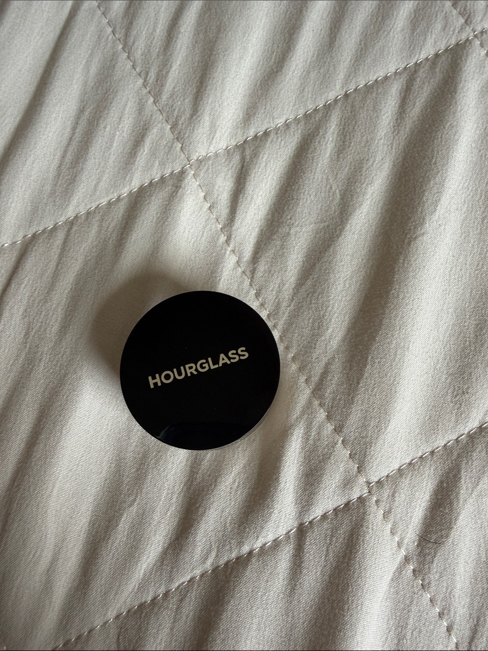 Hourglass Veil Translucent Setting Powder, mini size 0.03 oz / 0.9 g